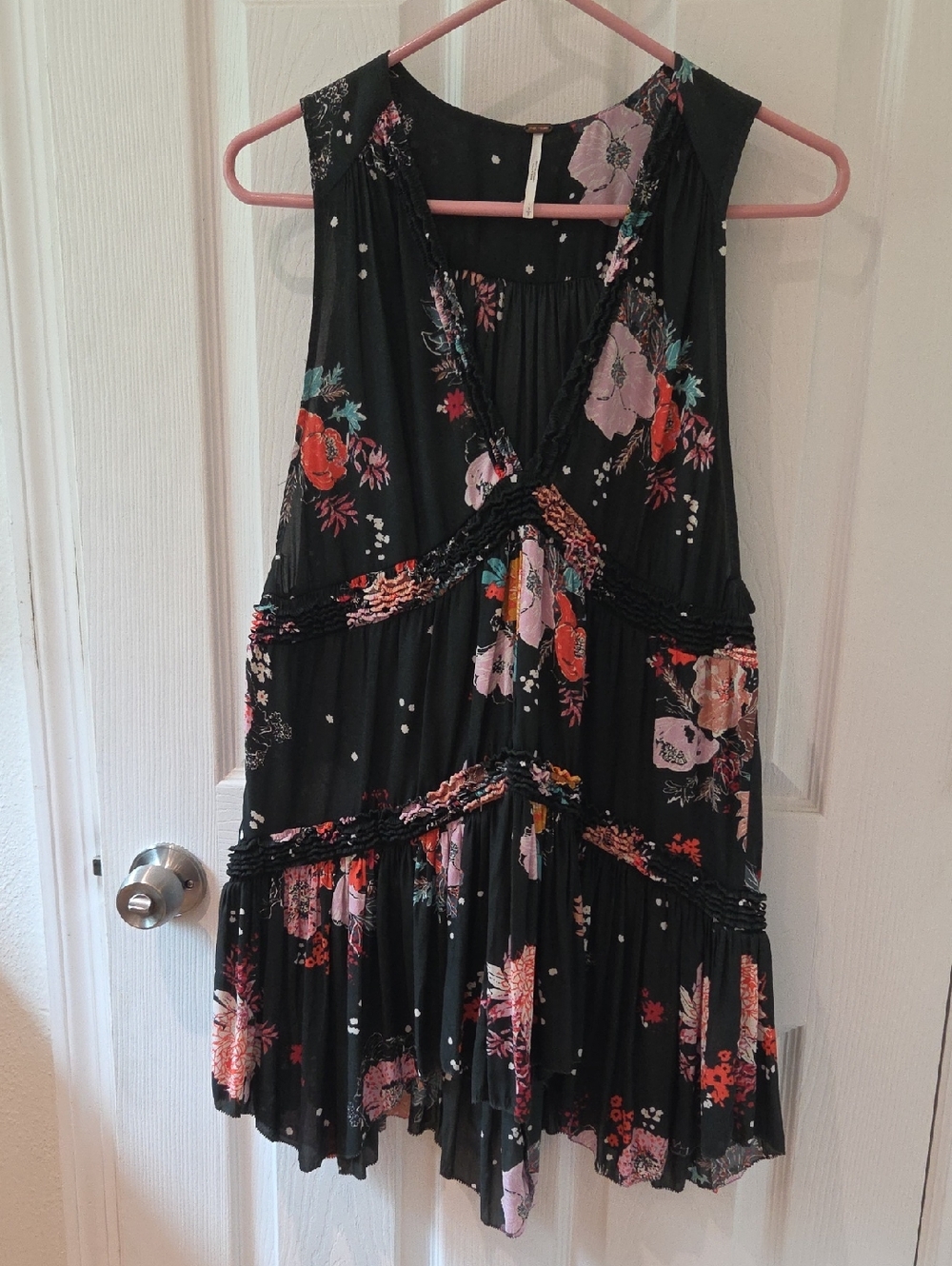 LIKE NEW! Free People Black, Pink, Red Floral Tiered Slip Dress/Tunic Top
